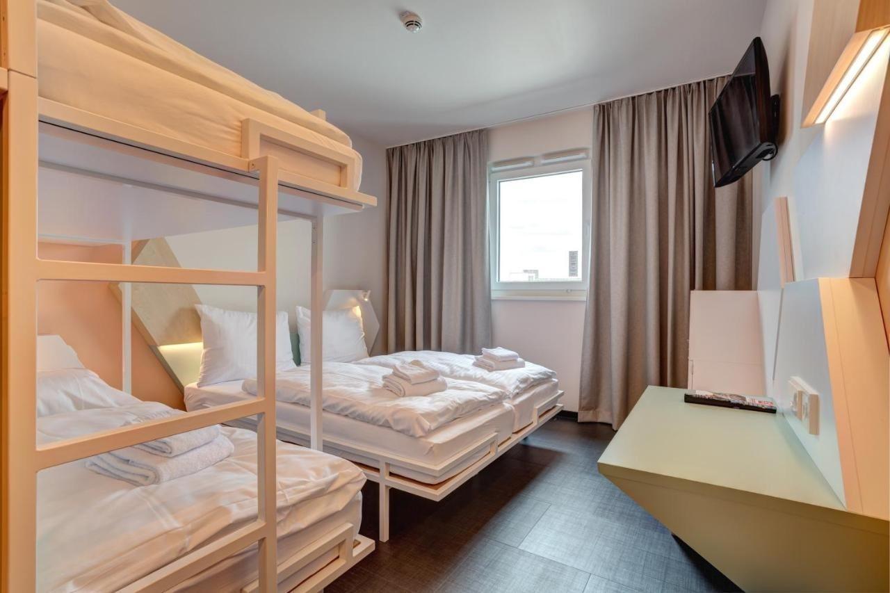 Meininger Hotel Heidelberg Hauptbahnhof Экстерьер фото