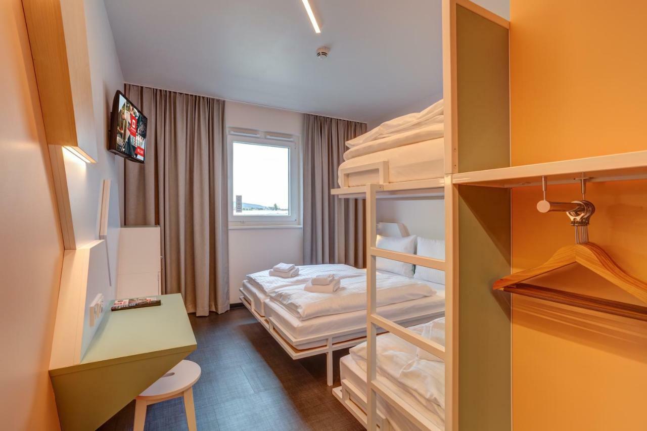 Meininger Hotel Heidelberg Hauptbahnhof Экстерьер фото